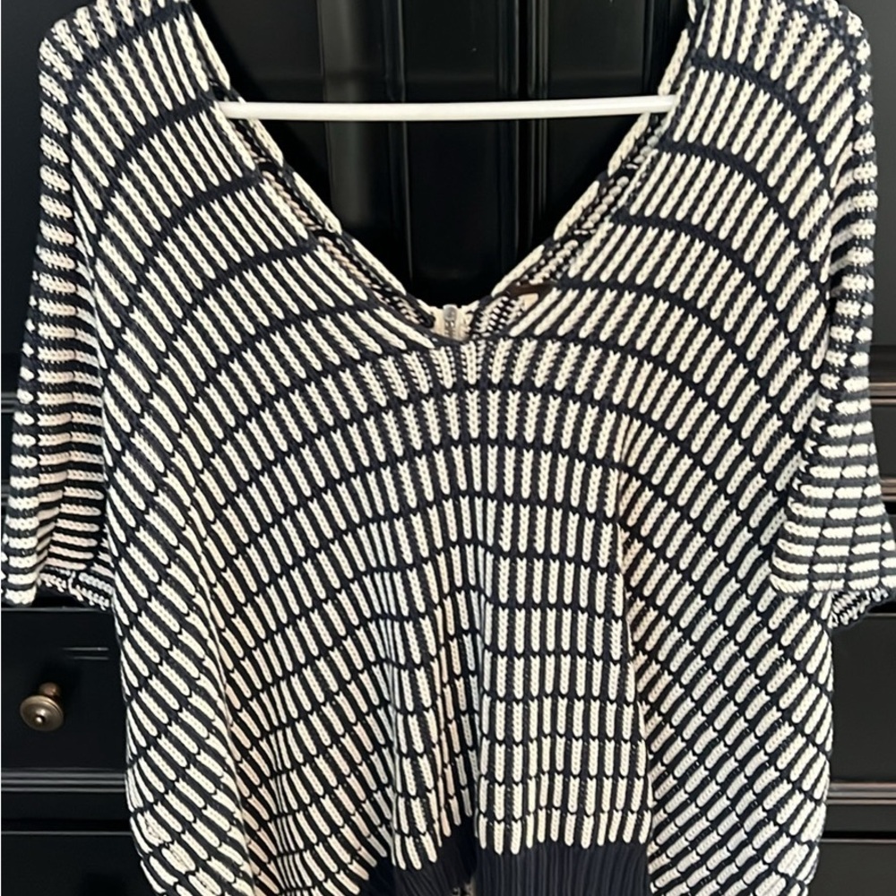 Free People sweater ladies small